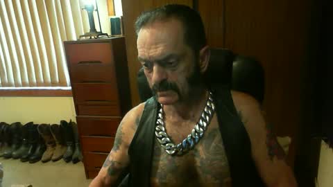 leathergreaser online show from December 2024 02:06:02 AM