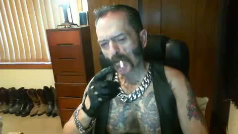 leathergreaser online show from December 2024 07:32:02 PM