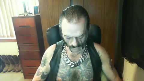 leathergreaser online show from February 2025 10:28:02 PM