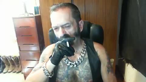 leathergreaser online show from February 2025 05:40:01 AM