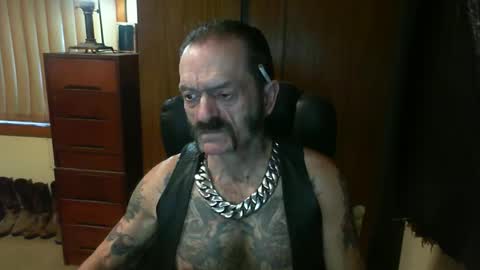 leathergreaser online show from February 2025 08:10:01 PM