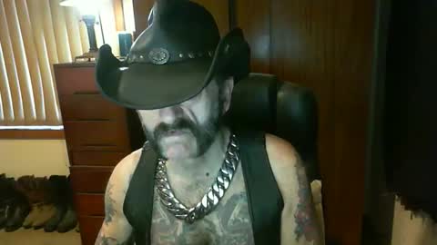 leathergreaser online show from September 2025 08:41:02 PM