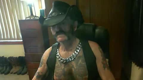 leathergreaser online show from September 2025 12:45:02 AM