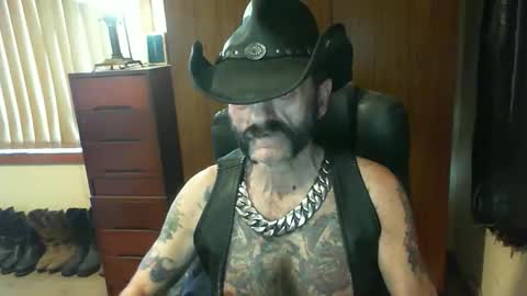 leathergreaser online show from September 2025 12:12:02 AM