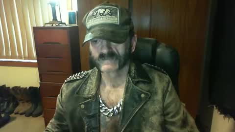 leathergreaser online show from November 2025 07:58:01 PM
