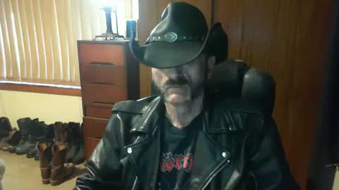 leathergreaser online show from April 2026 08:57:02 PM