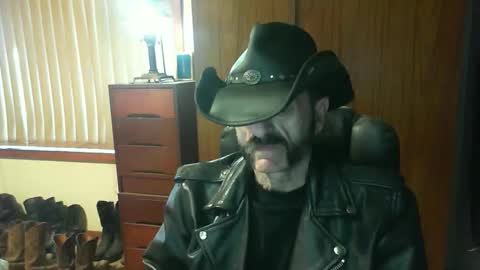 leathergreaser online show from May 2026 09:11:02 PM