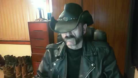 leathergreaser online show from May 2026 06:49:01 PM