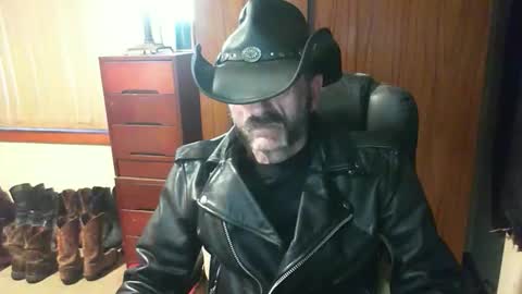 leathergreaser online show from May 2026 07:13:01 AM