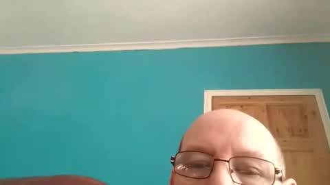 Snapshot of leatherpants68 chatting on October 2025 08:57:02 AM leatherpants68 online show from October 2025 08:57:02 AM