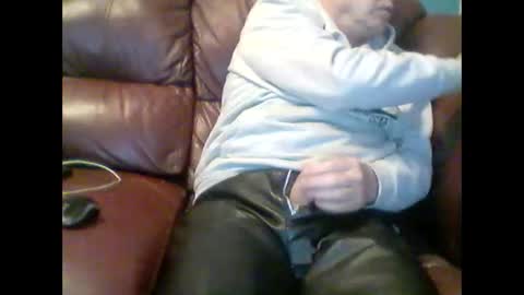 Snapshot of leatherpants68 chatting on October 2025 09:05:02 PM leatherpants68 online show from October 2025 09:05:02 PM