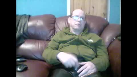 Snapshot of leatherpants68 chatting on October 2025 09:05:02 PM leatherpants68 online show from October 2025 09:05:02 PM