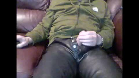 Snapshot of leatherpants68 chatting on November 2025 08:43:01 PM leatherpants68 online show from November 2025 08:43:01 PM