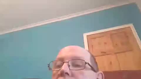 Snapshot of leatherpants68 chatting on November 2025 03:45:02 PM leatherpants68 online show from November 2025 03:45:02 PM