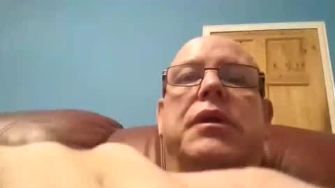 Snapshot of leatherpants68 chatting on November 2025 10:08:02 PM leatherpants68 online show from November 2025 10:08:02 PM