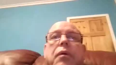 Snapshot of leatherpants68 chatting on November 2025 05:46:02 PM leatherpants68 online show from November 2025 05:46:02 PM