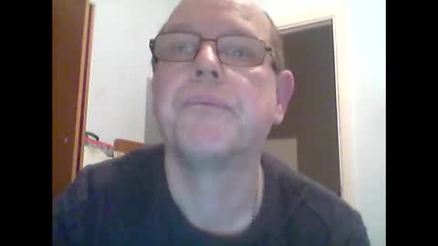 Snapshot of leatherpants68 chatting on November 2025 08:44:01 PM leatherpants68 online show from November 2025 08:44:01 PM