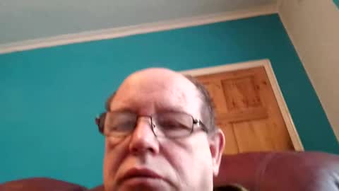 Snapshot of leatherpants68 chatting on December 2025 09:05:02 AM leatherpants68 online show from December 2025 09:05:02 AM