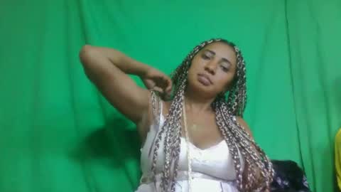 leatiana online show from February 2026 12:18:02 AM