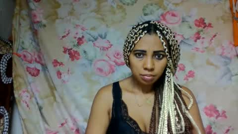 leatianaa online show from June 2026 12:32:02 AM