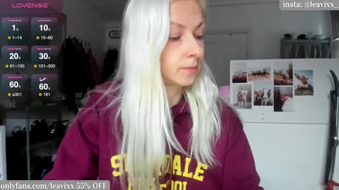 Snapshot of leavixx chatting on December 2024 03:11:01 PM LeaVixx online show from December 2024 03:11:01 PM