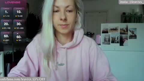 Snapshot of leavixx chatting on December 2024 08:22:02 AM LeaVixx online show from December 2024 08:22:02 AM