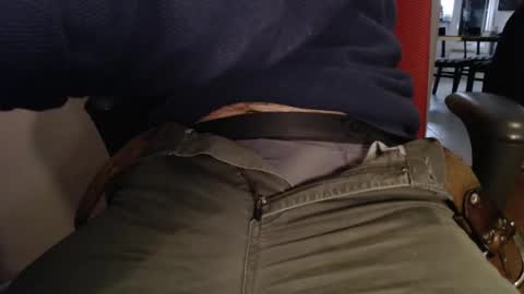 Snapshot of ledoc_ chatting on December 2025 01:23:01 AM LeDoc online show from December 2025 01:23:01 AM