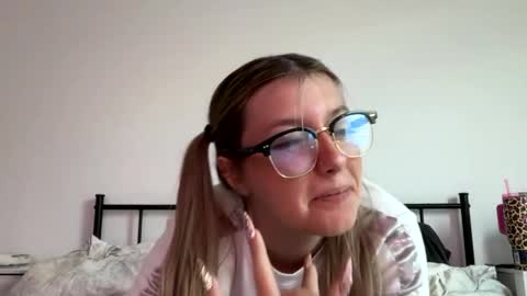 leeannerose online show from May 2026 08:25:01 PM