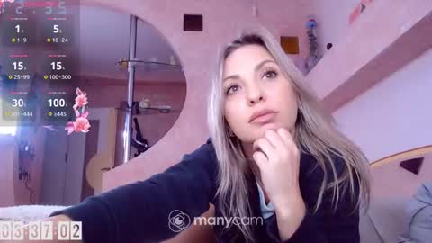 Snapshot of leelooxxx chatting on December 2024 10:34:02 AM Mens Sweetheart online show from December 2024 10:34:02 AM