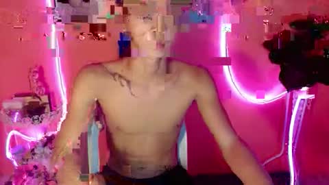 leemoreno18 online show from September 2025 03:30:02 AM