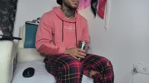 leenar_key online show from February 2025 10:12:01 AM