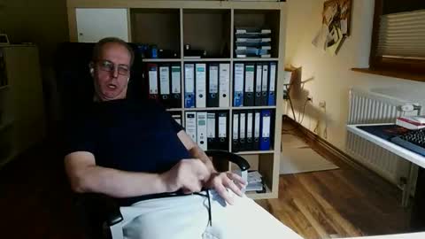 Snapshot of lefti27 chatting on February 2026 11:38:01 PM Dave online show from February 2026 11:38:01 PM