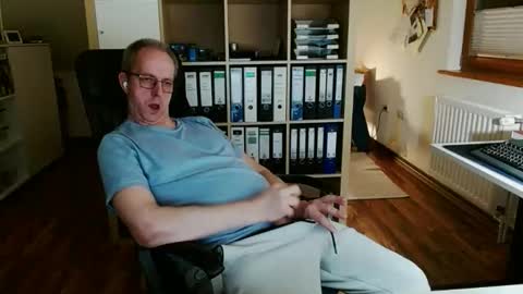 Snapshot of lefti27 chatting on March 2026 12:16:01 AM Dave online show from March 2026 12:16:01 AM