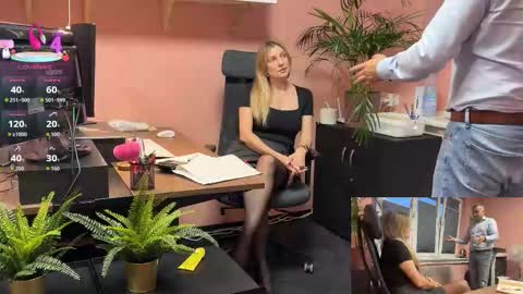 Snapshot of legsl0ng chatting on September 2025 04:12:01 AM LegsLONG online show from September 2025 04:12:01 AM