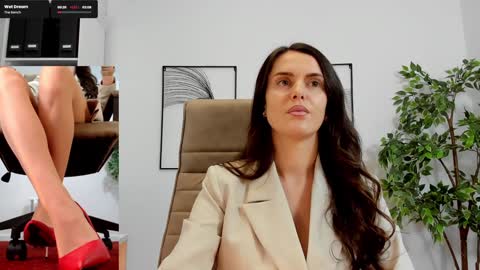 Elle  online show from January 2025 11:06:01 AM