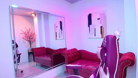 Leia.  online show from January 2025 05:13:02 PM