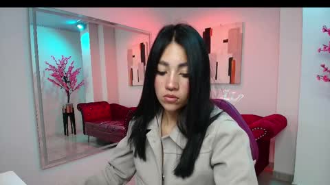 Leia.  online show from February 2025 11:15:01 AM