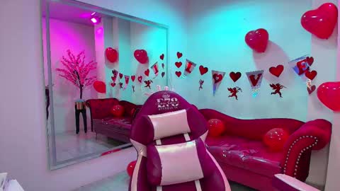 Leia.  online show from February 2025 05:28:01 PM