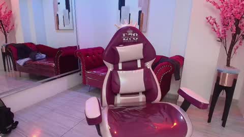 Leia.  online show from March 2025 03:05:02 PM