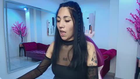 Leia.  online show from March 2025 03:24:01 AM