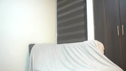 Snapshot of leiaah__ chatting on June 2026 12:10:02 AM Leah online show from June 2026 12:10:02 AM
