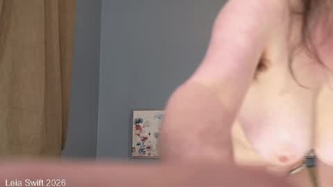 Leia Swift online show from April 2026 02:43:01 PM