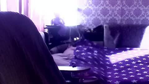 Snapshot of leigharedcross chatting on February 2026 07:51:01 AM Viola online show from February 2026 07:51:01 AM