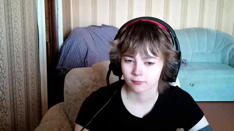 Snapshot of leigharedcross chatting on March 2026 09:36:02 AM Viola online show from March 2026 09:36:02 AM