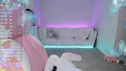 Leighla online show from October 2025 06:47:02 PM