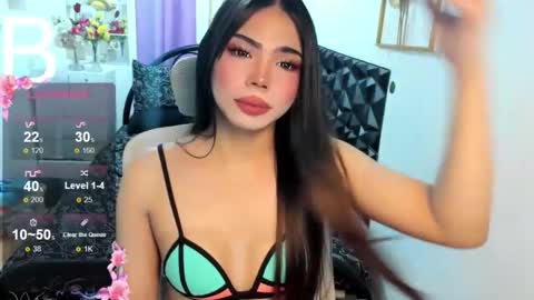 Snapshot of leighottie chatting on November 2025 03:28:02 PM leighottie online show from November 2025 03:28:02 PM