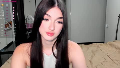 Leila online show from December 2024 04:44:02 PM