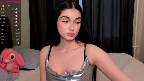 Leila online show from April 2026 12:52:02 PM