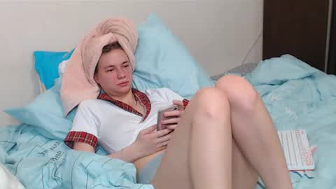 leila_bambi online show from February 2025 10:43:02 PM