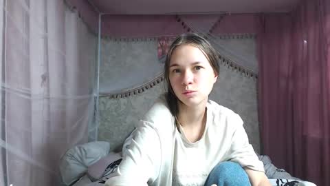 leila_bambi_ online show from November 2025 12:15:02 PM